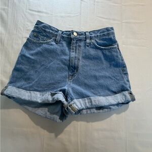BDG Mom High Rise Denim Shorts Size 27 100% Cotton Cuffed Medium Wash Boho Indie